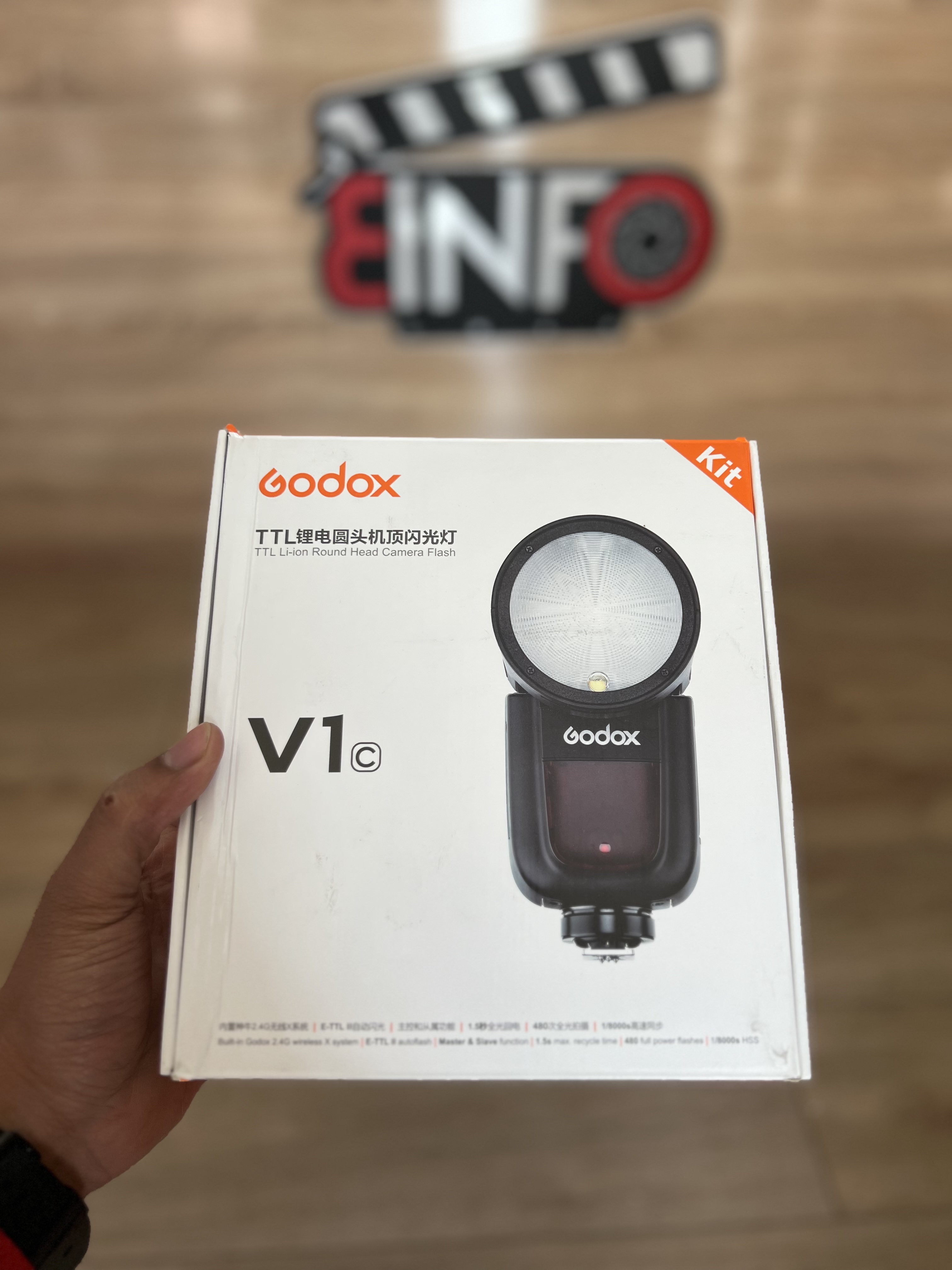 Godox v1 image