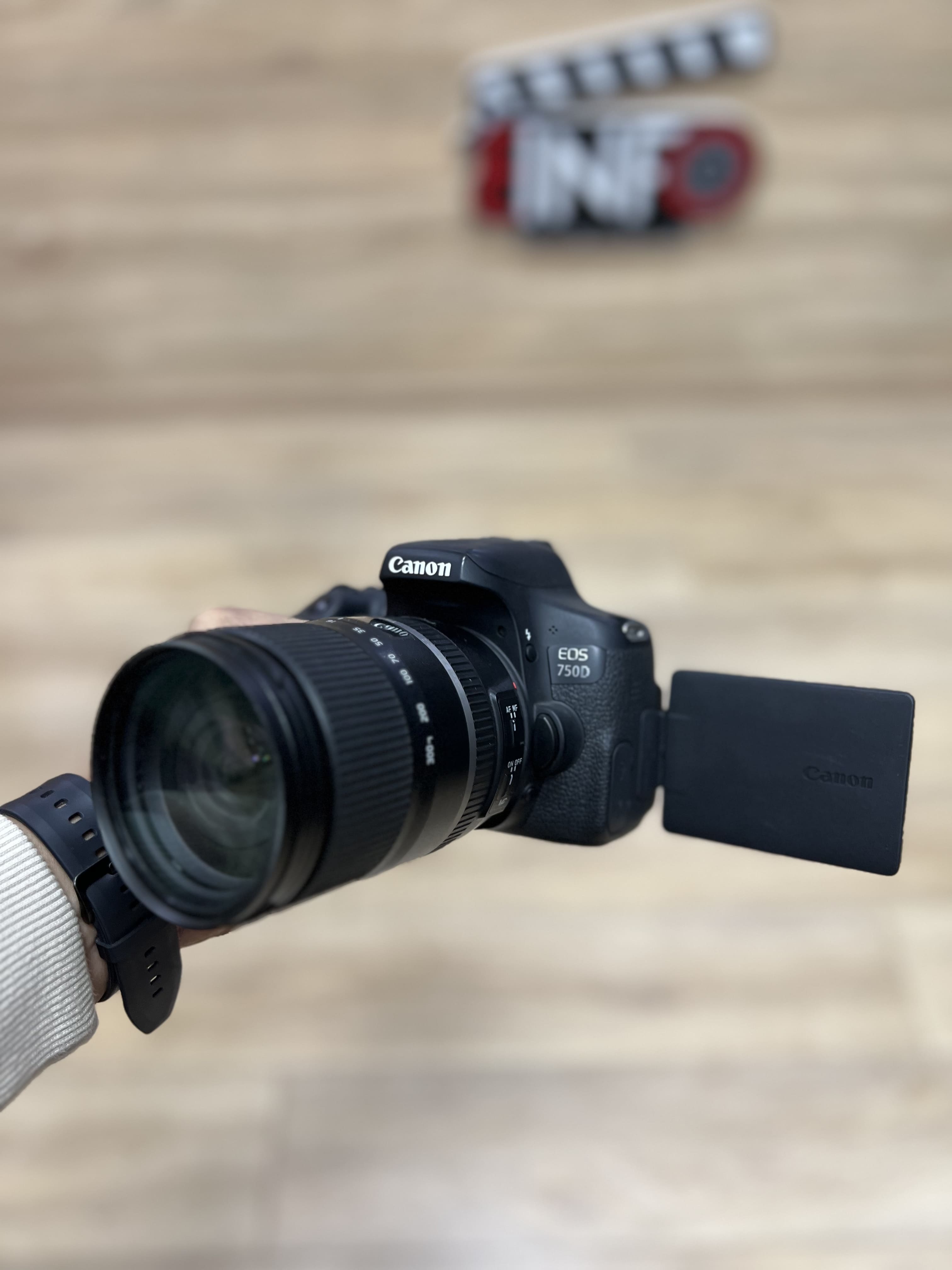 Canon 760d  image