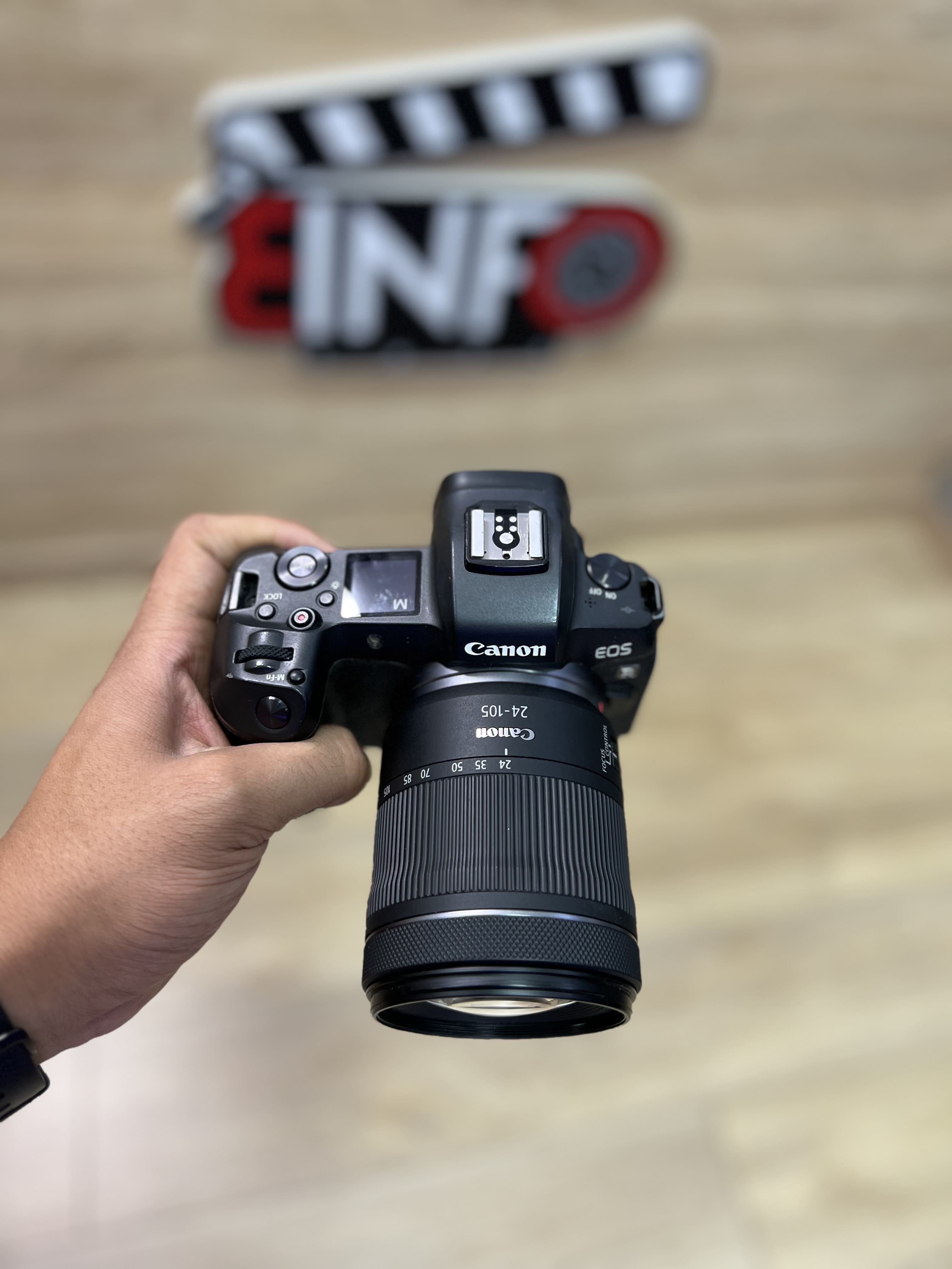 Canon eos r image