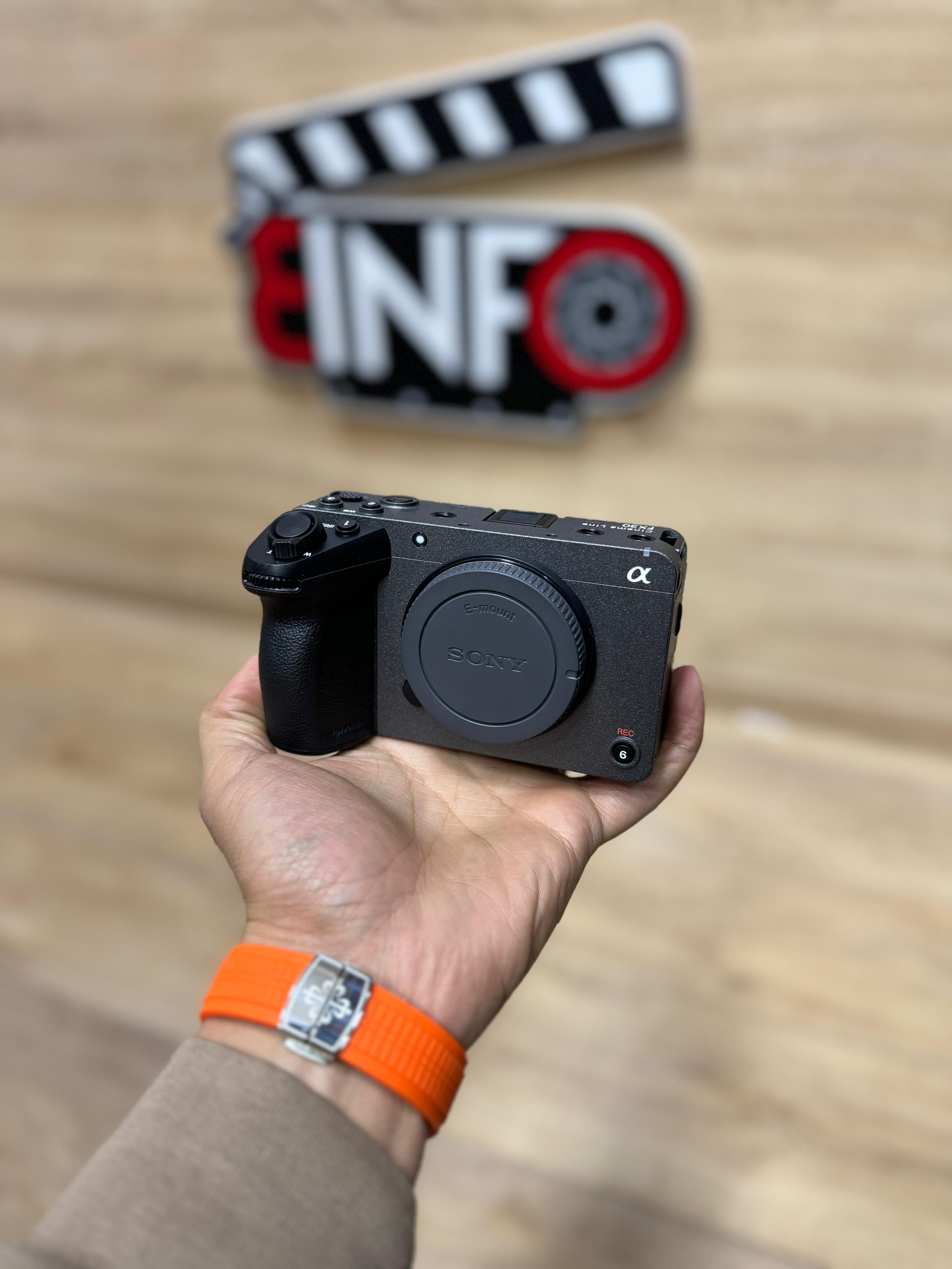 SONY FX30 image