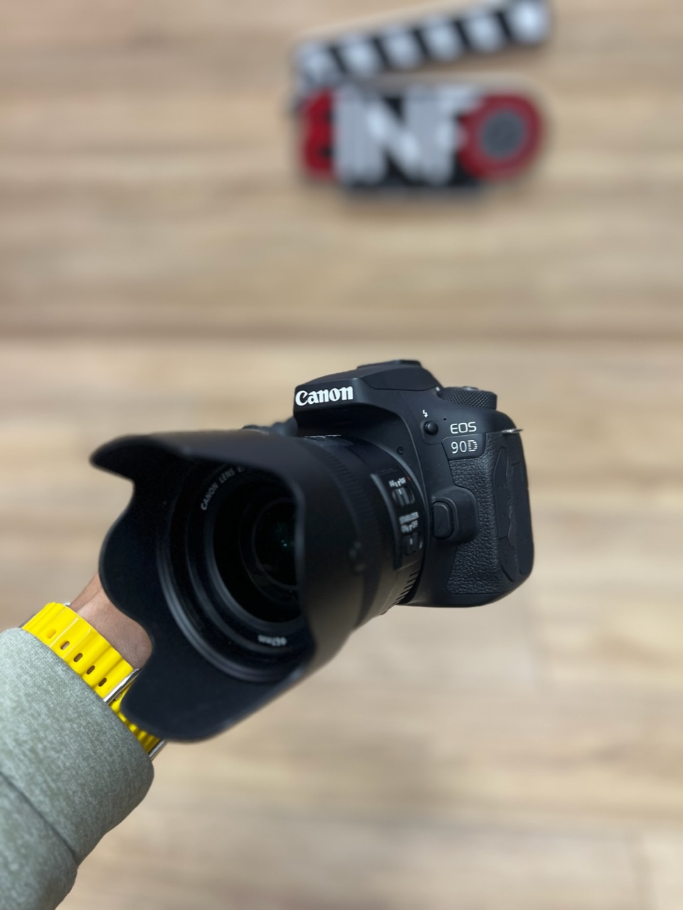 Canon 90d  image