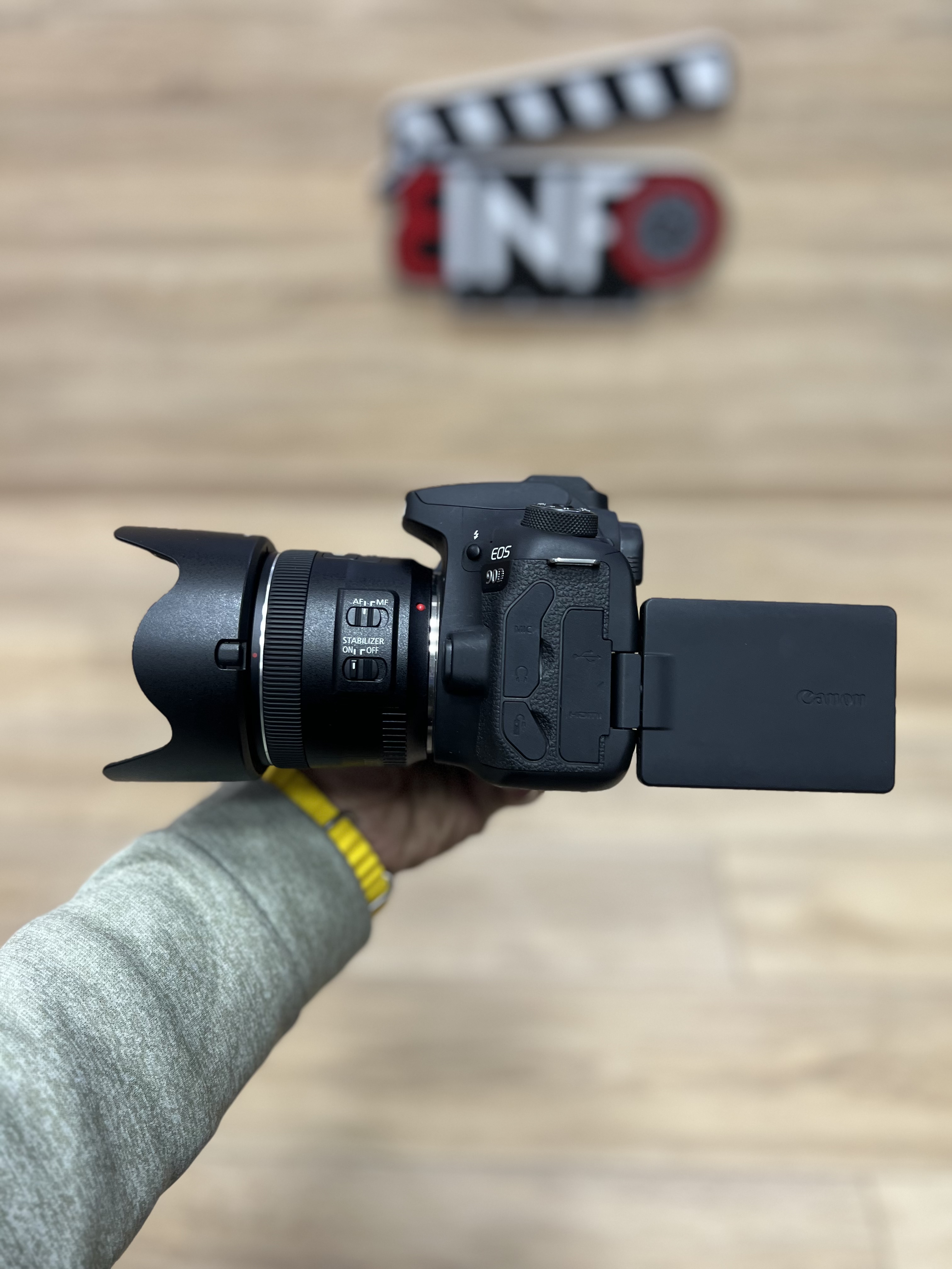 Canon 90d  image