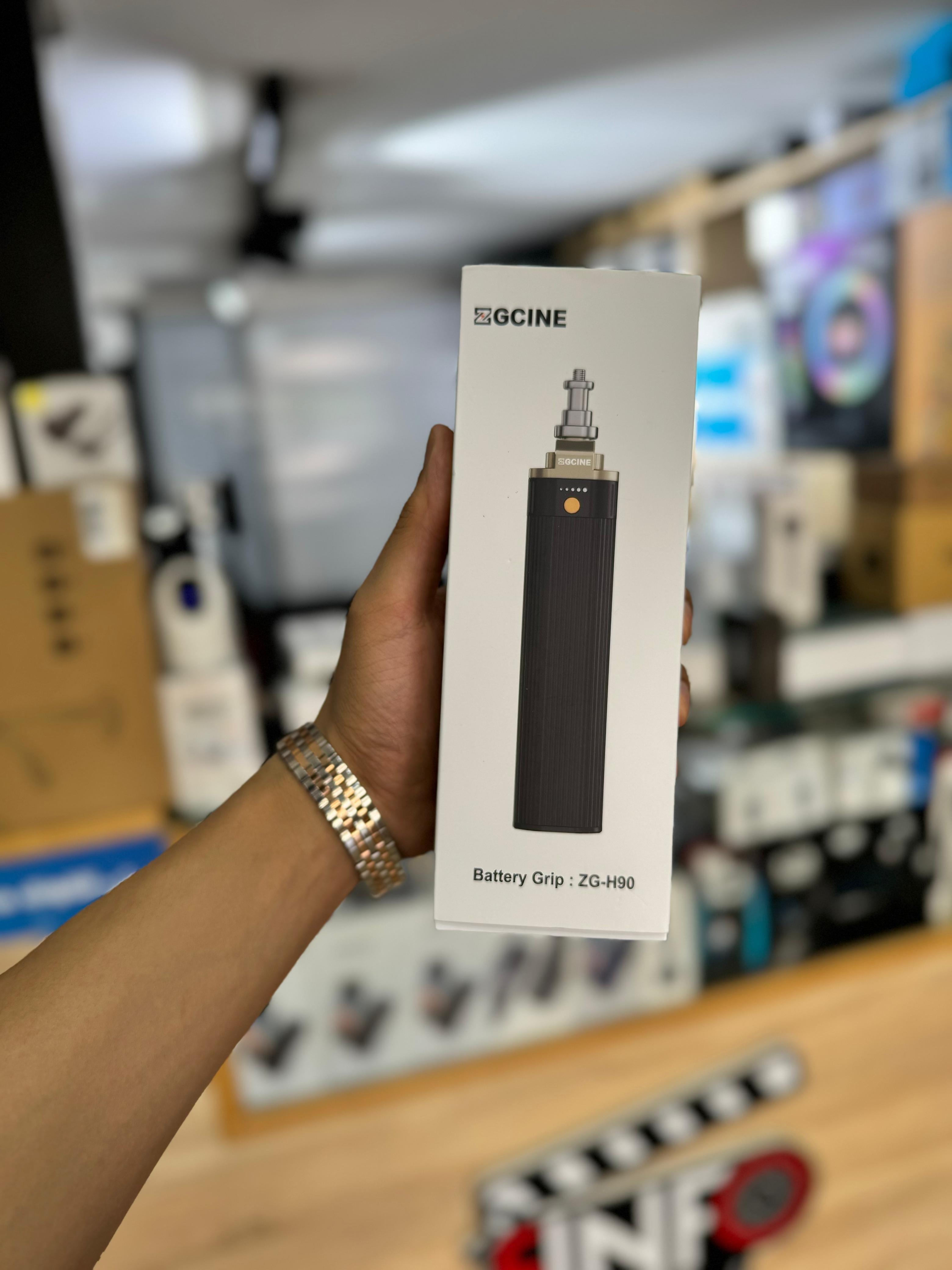  ZGCINE Battery Grip G-H90 image