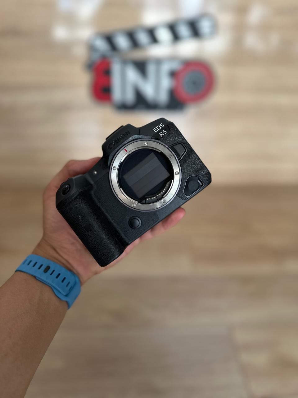  Canon EOS R5 image